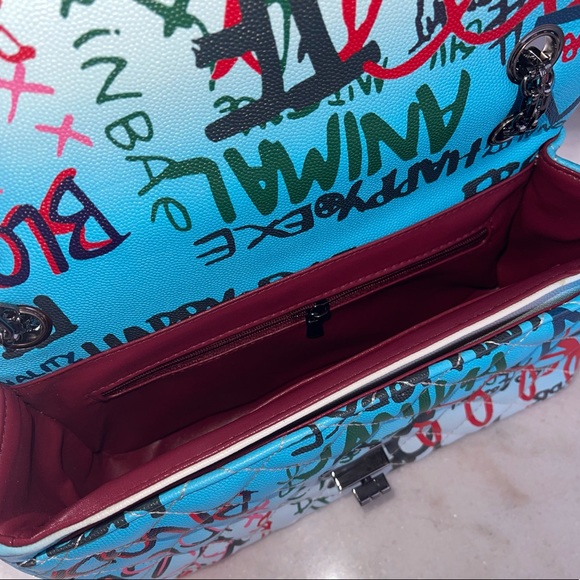 New "Flaunt It" - Multicolored Graffiti Handbag - Picture 17 of 17